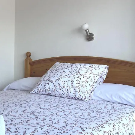 El Castillo Guest house *